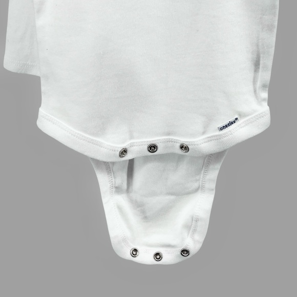 Gerber Organic Cotton NWOT Schitts Creek The Bébé Long Sleeve Onesies 12 Months - Picture 9 of 12